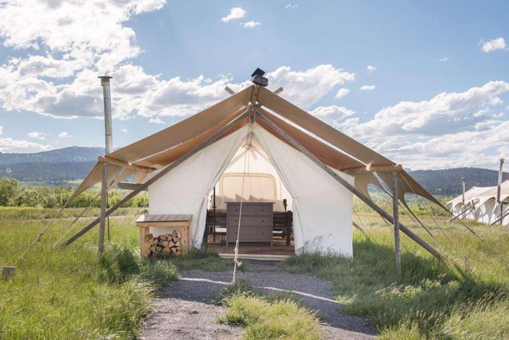 Under Canvas Уест Йелоустоун Стая снимка