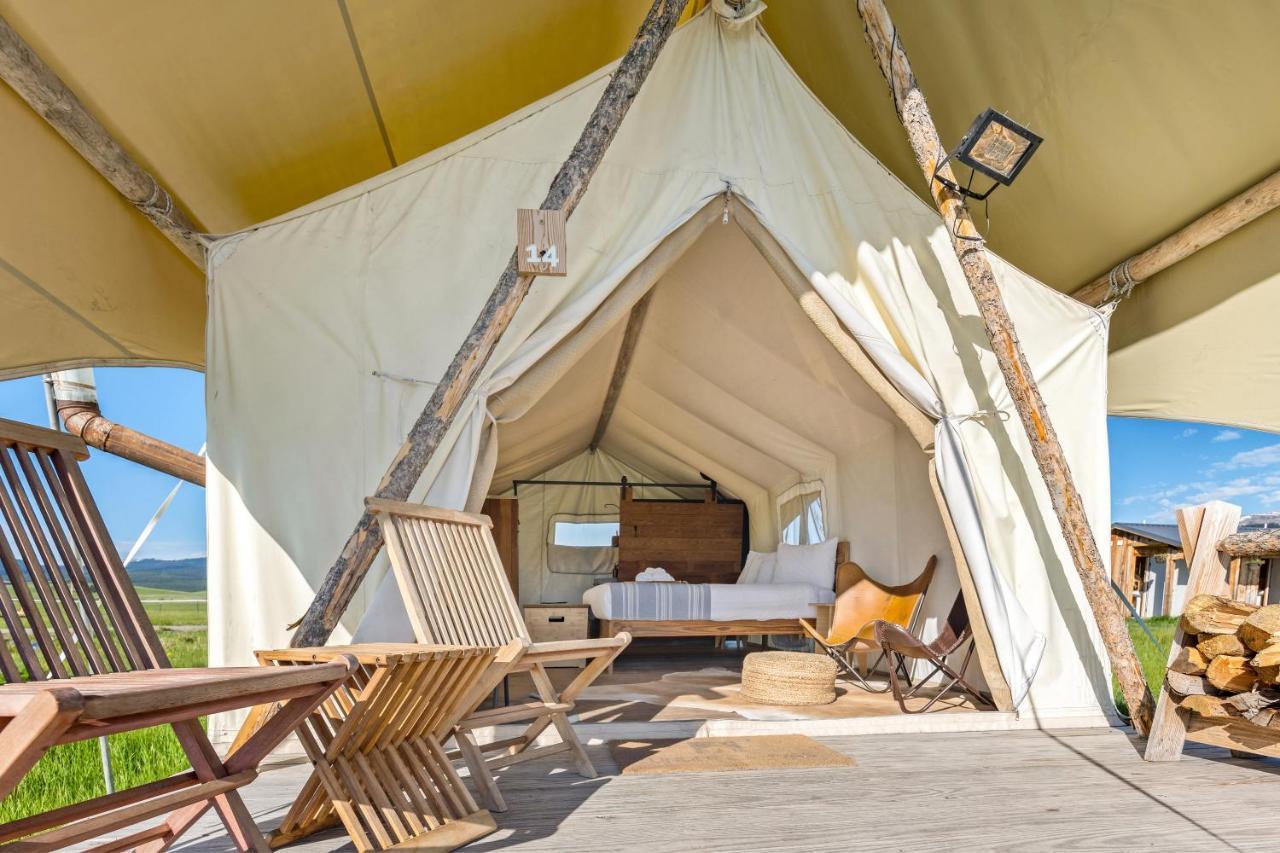 Under Canvas Уест Йелоустоун Екстериор снимка