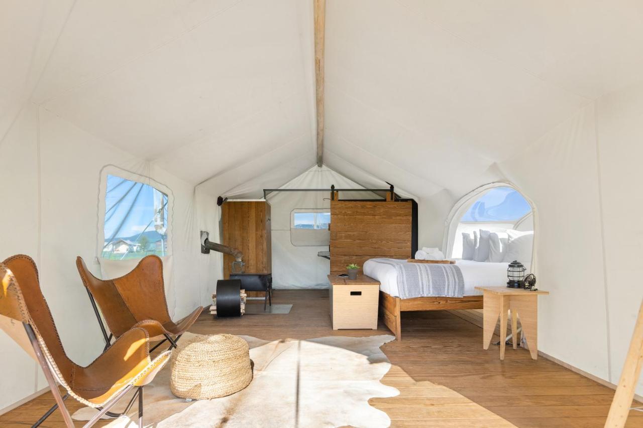 Under Canvas Уест Йелоустоун Екстериор снимка